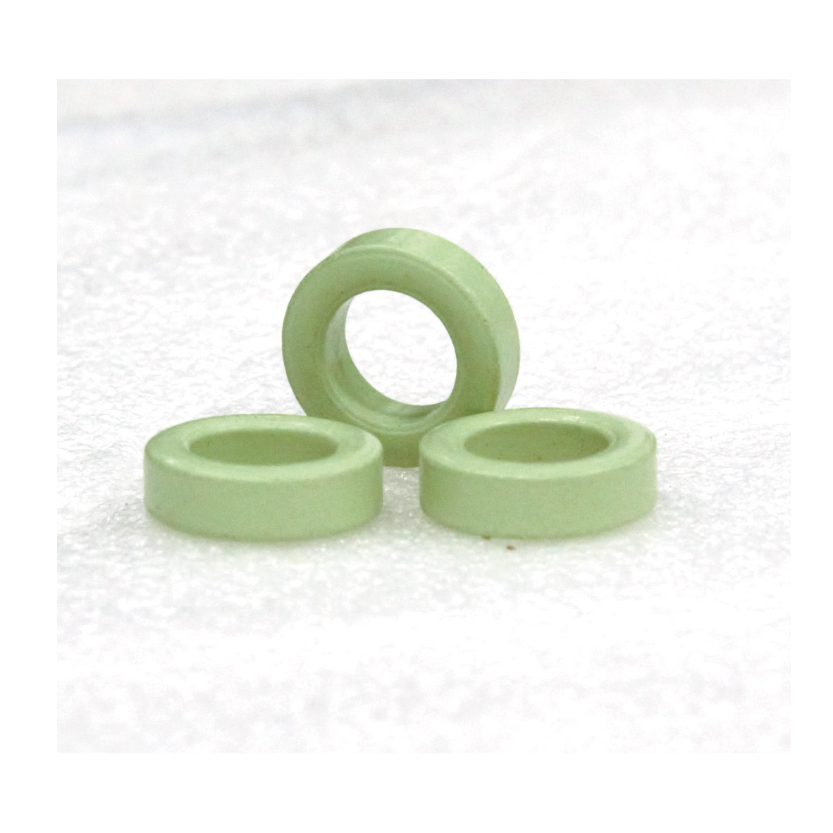 ANNEAU DE FERRITE ? EXTERNE 20,75MM H 6,6MM VERT